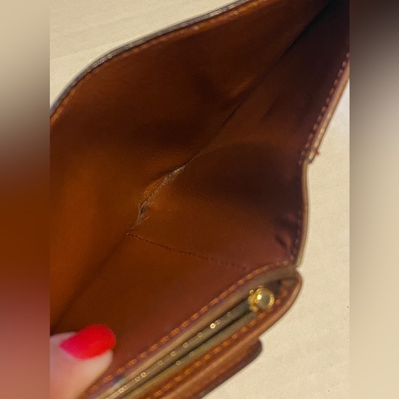 Authentic Louis Vuitton Wallet W/ Kiss Lock Vintage - Picture 9 of 16